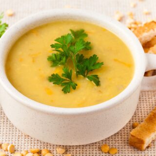 Крем суп гороховый с мясом птицы